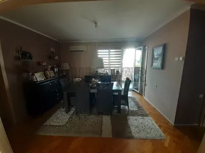 Trg kralja Aleksandra Ujedinitelja | 4zida.rs