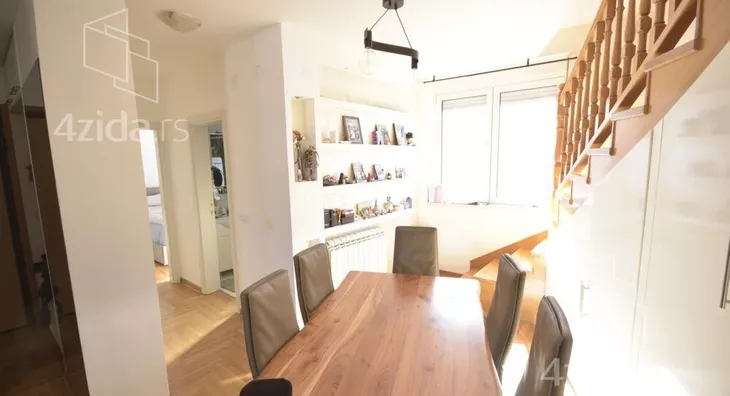 Četvoroiposoban stan | 4zida