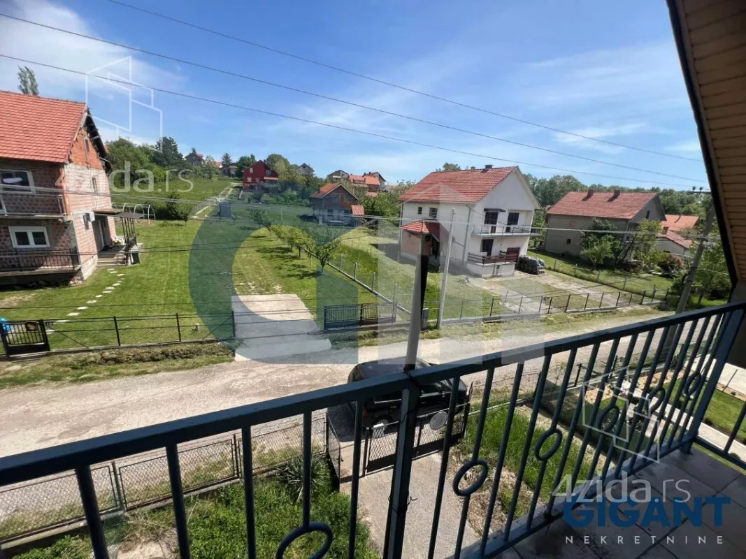 Šestosoban stan | 4zida