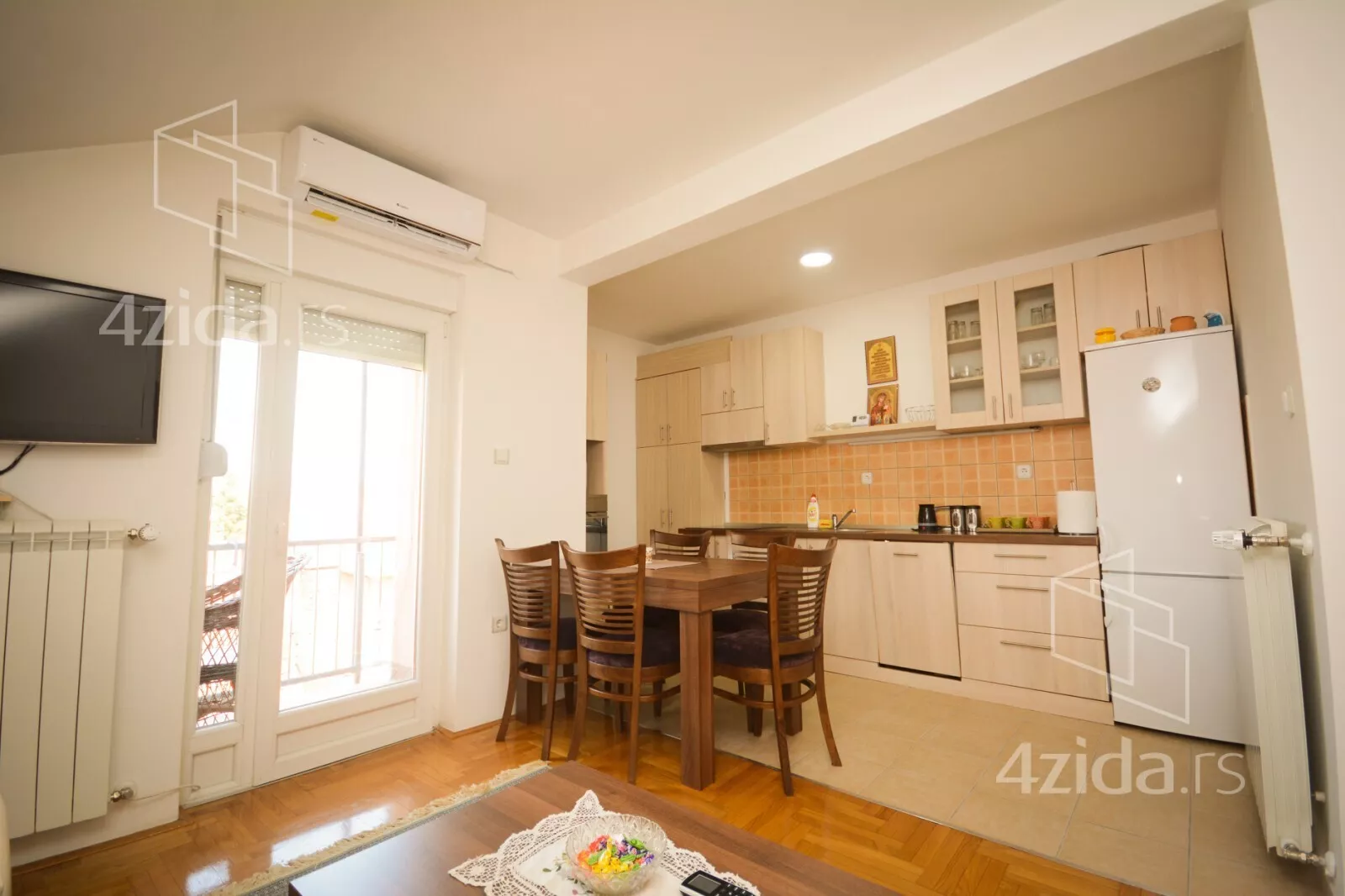 Dvoiposoban stan | 4zida