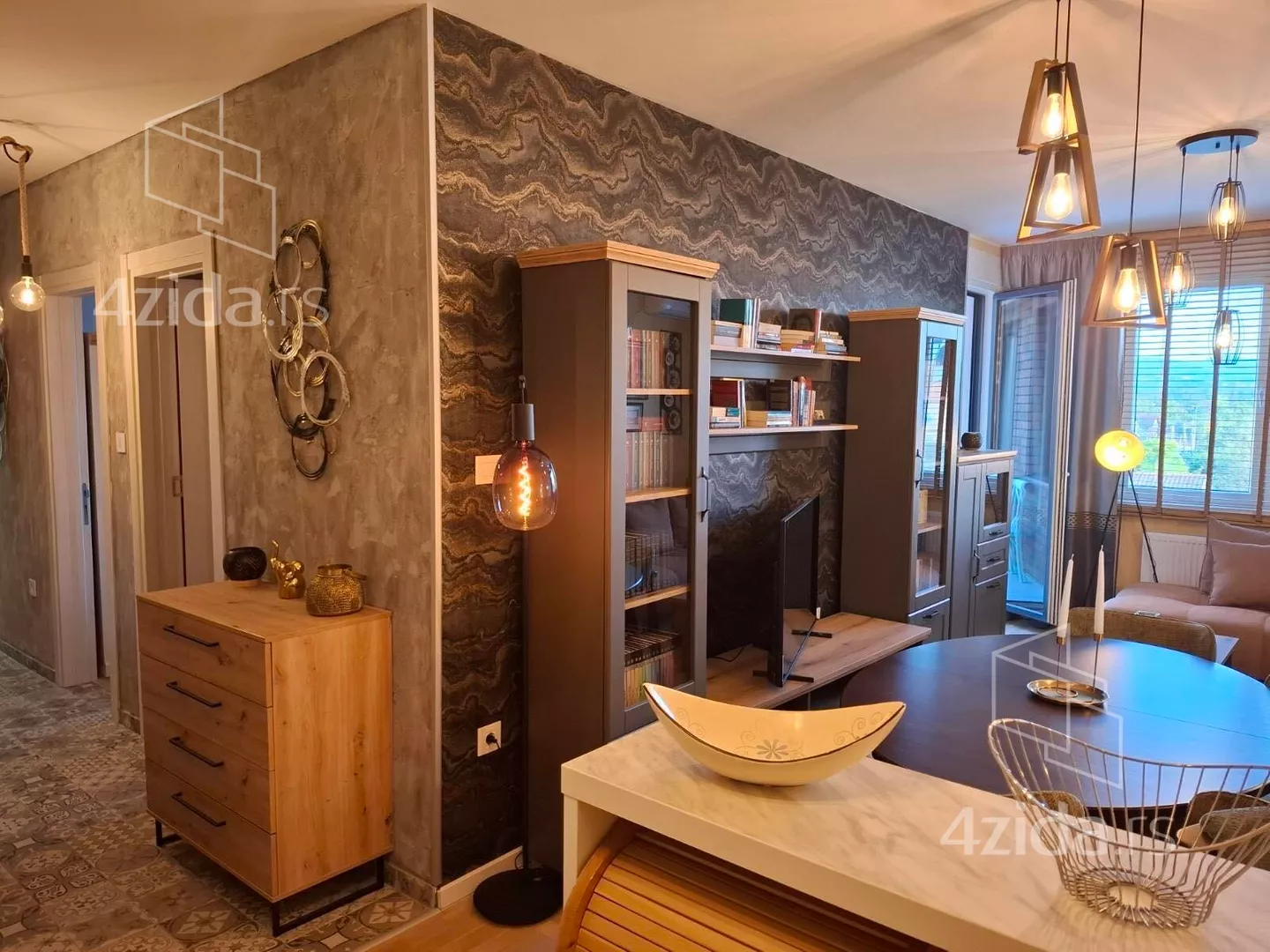 Dvoiposoban stan | 4zida