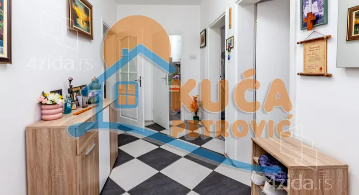 3-etažna kuća | 4zida