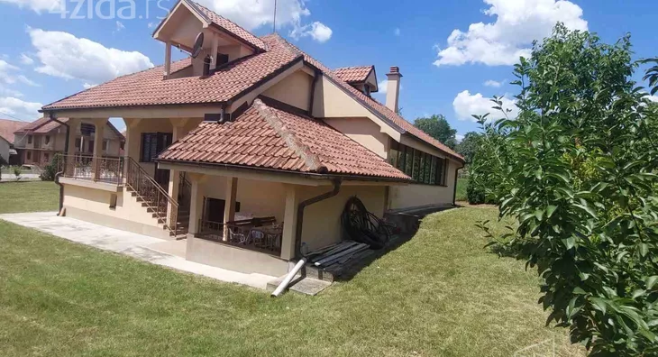 3-etažna kuća | 4zida