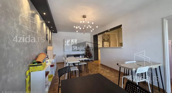 Troiposoban stan | 4zida