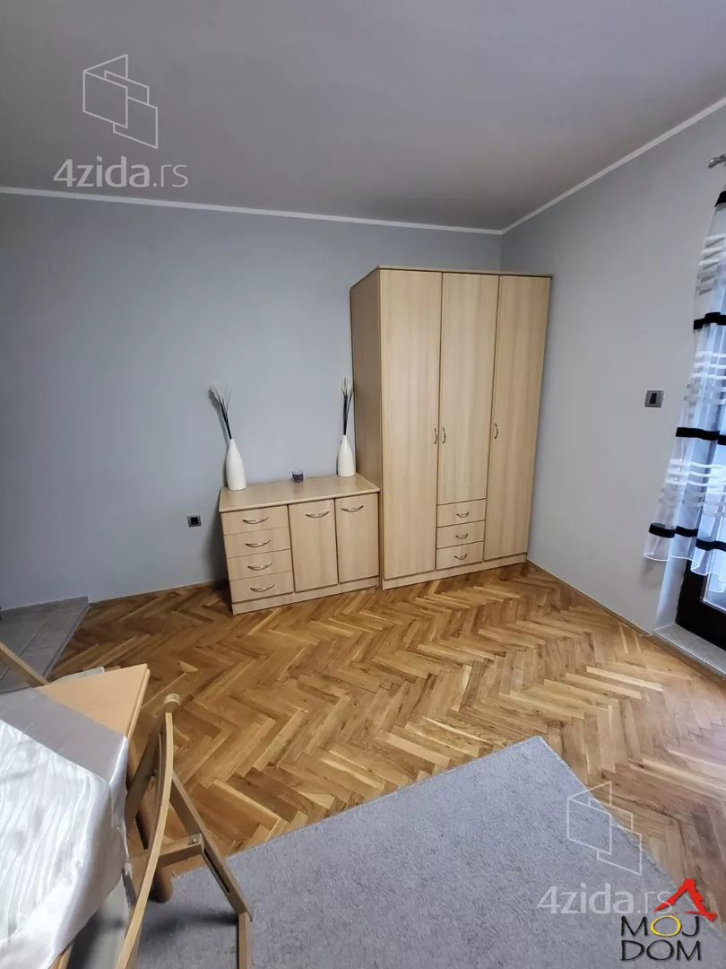 Garsonjera | 4zida