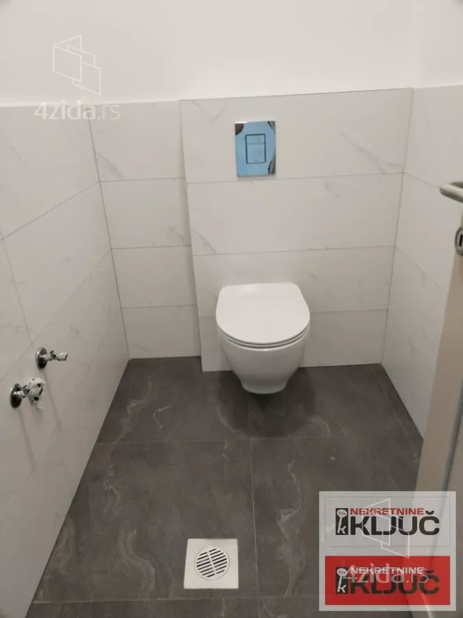 Četvoroiposoban stan | 4zida