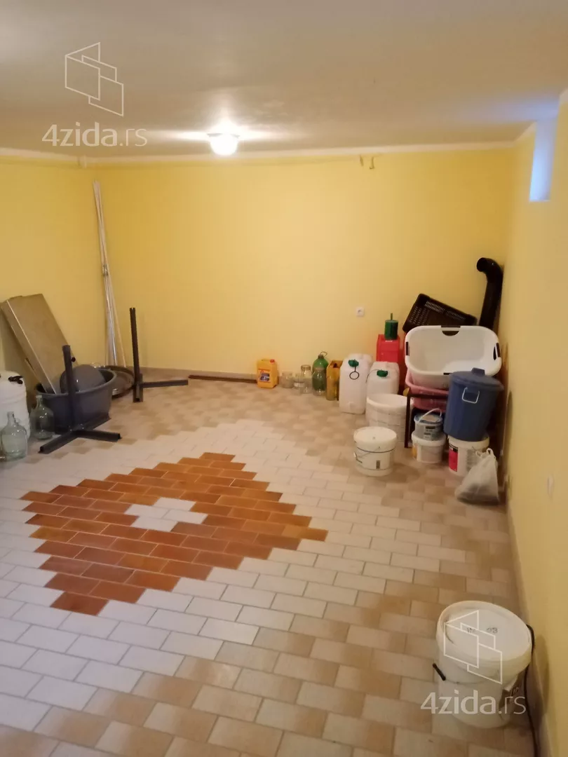 3-etažna kuća | 4zida