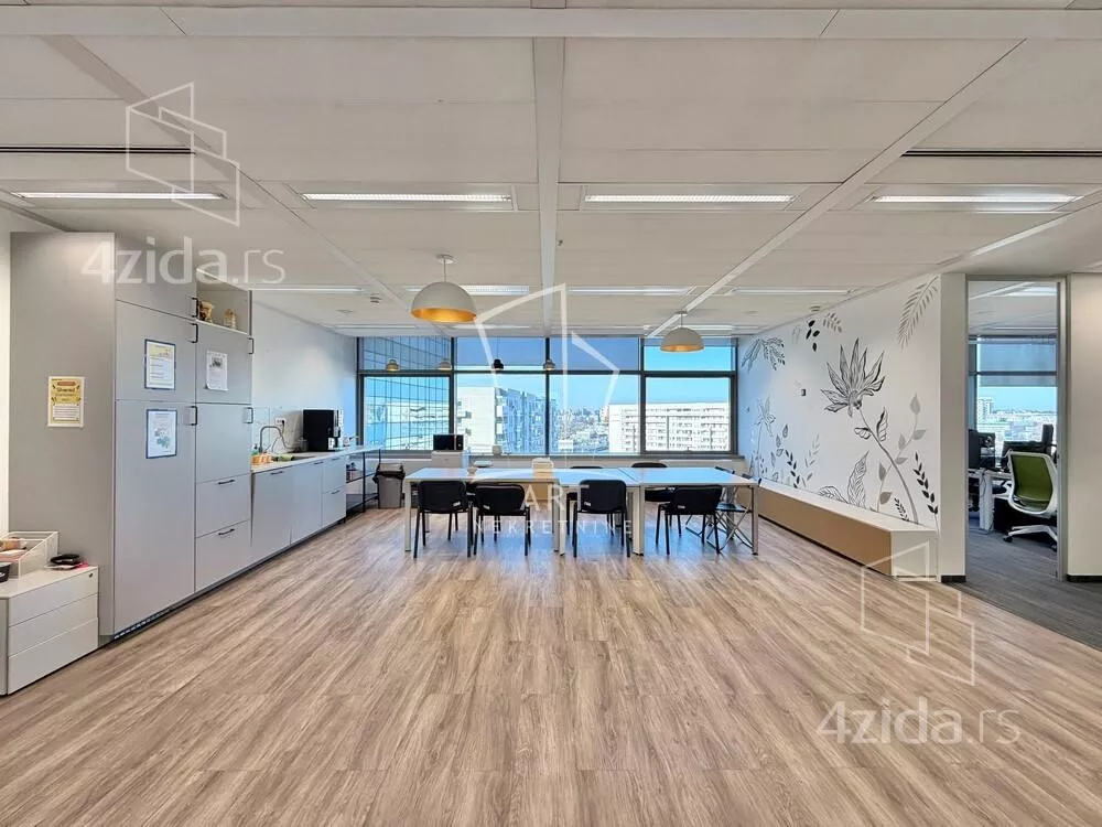 Poslovni prostor | 4zida