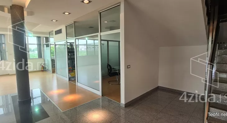 Poslovni prostor | 4zida