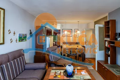 Cara Dušana | 4zida.rs