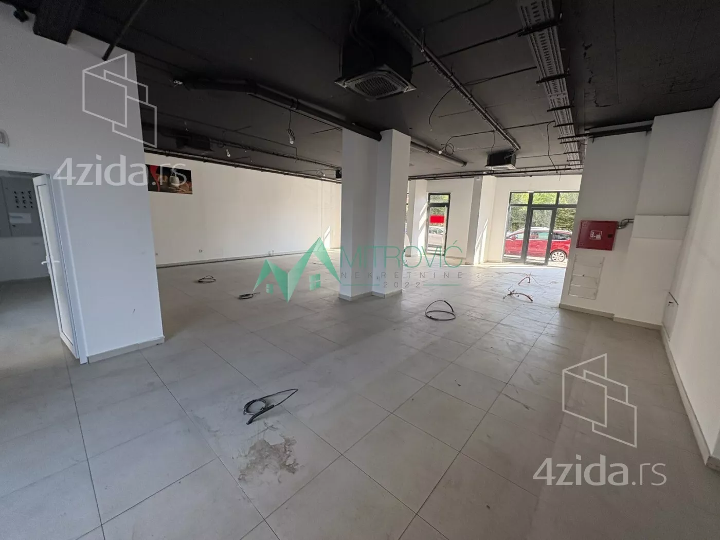 Poslovni prostor za izdavanje, Бульвар Европы, 1.700€, 131m² — фото