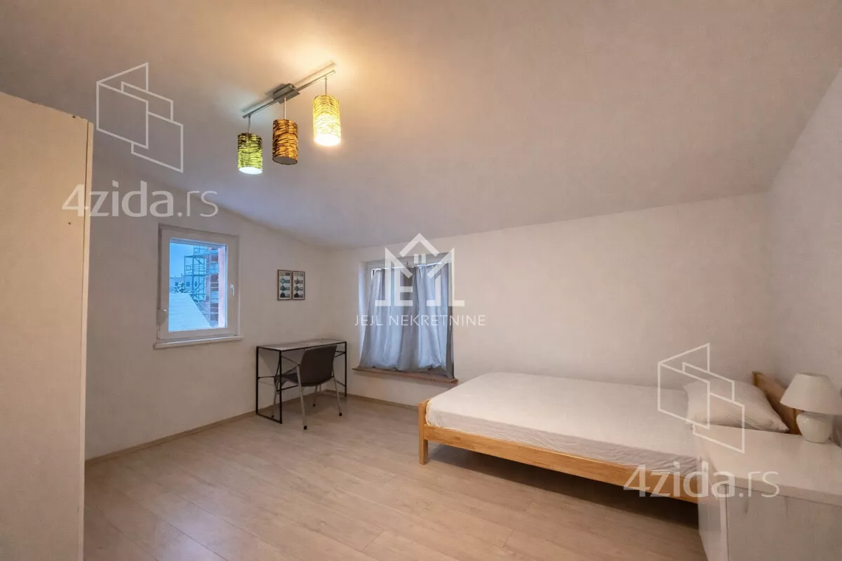 Petosoban stan | 4zida