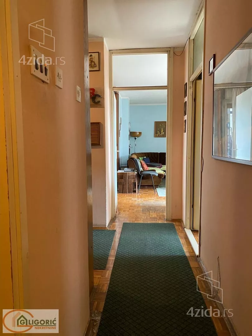 Troiposoban stan | 4zida