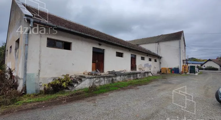 Poslovna zgrada | 4zida