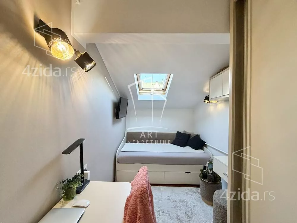 Troiposoban stan | 4zida