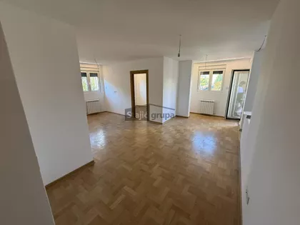 Ruđera Boškovića | 4zida.rs