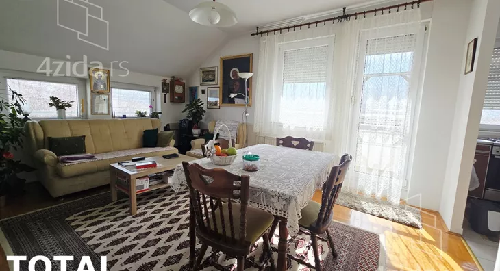 Troiposoban stan | 4zida