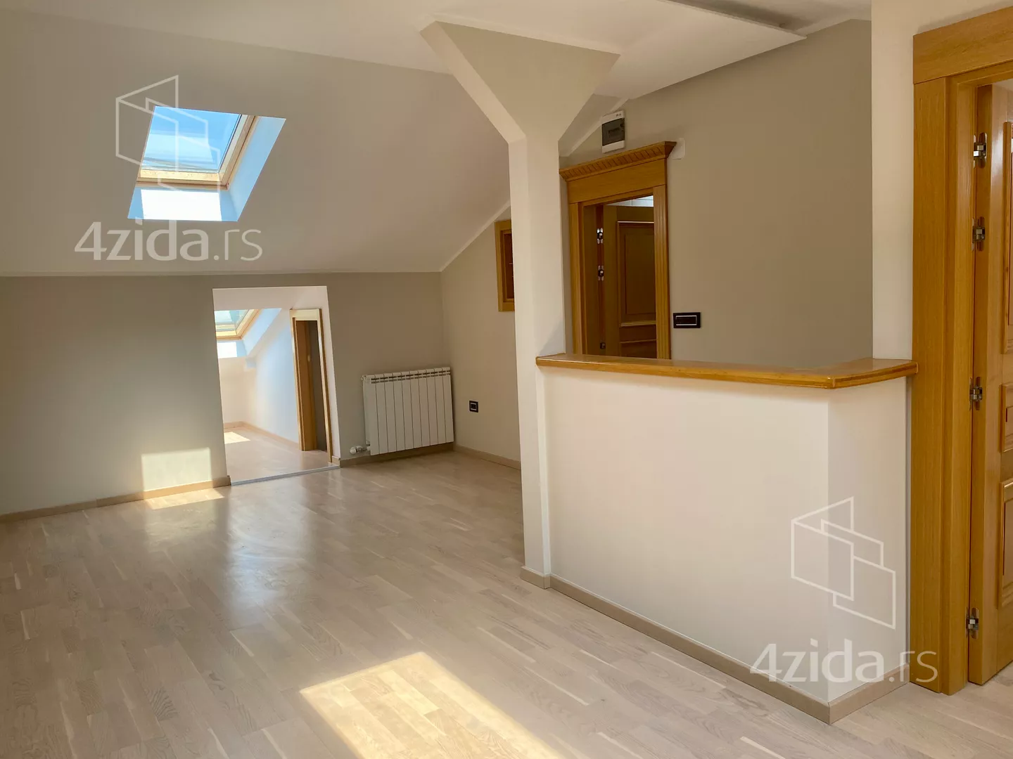 Petosoban stan | 4zida