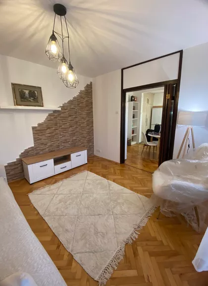 Romanijska 7 | 4zida.rs