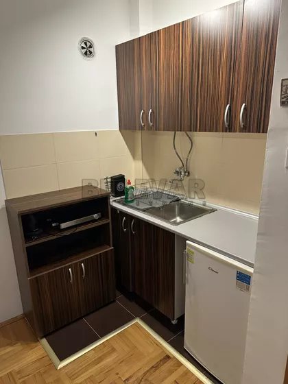 Studenička | 4zida.rs