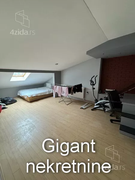 Troiposoban stan | 4zida