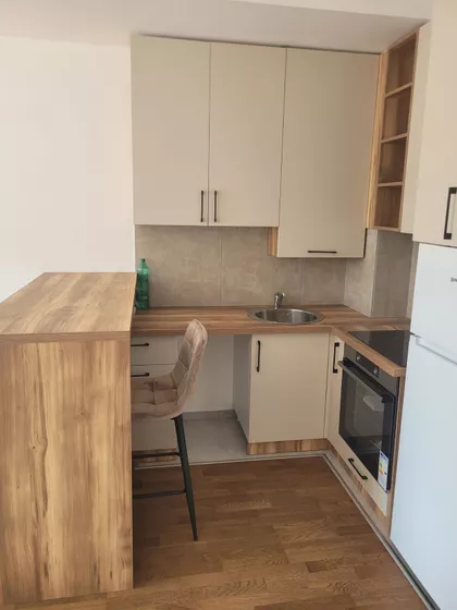 Milovana Gušića 93 | 4zida.rs
