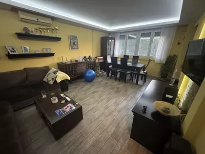 Sretena Mladenovića-Mike | 4zida.rs