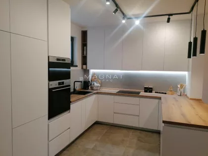 Albanske spomenice | 4zida.rs