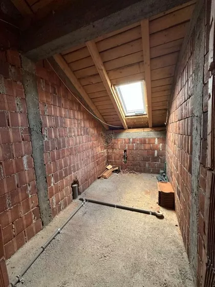 Porodice Petković | 4zida.rs