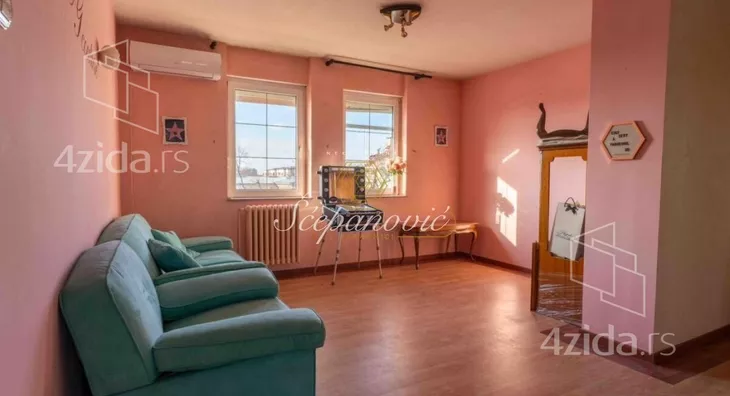 Petosoban stan | 4zida