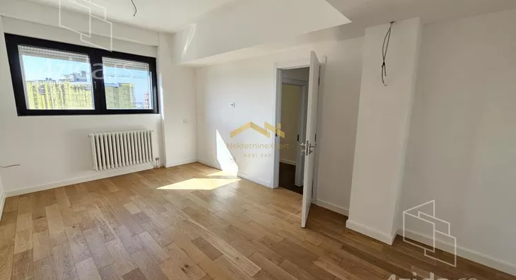 Četvoroiposoban stan | 4zida