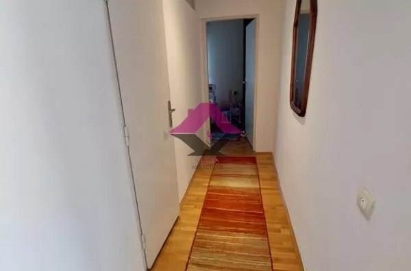 Petoiposoban stan | 4zida