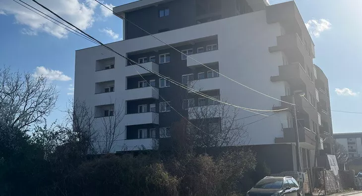 Šestosoban stan | 4zida