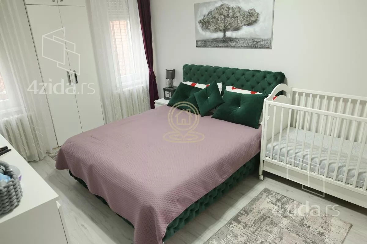 Petosoban stan | 4zida