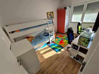 Devet Jugovića 32 | 4zida.rs