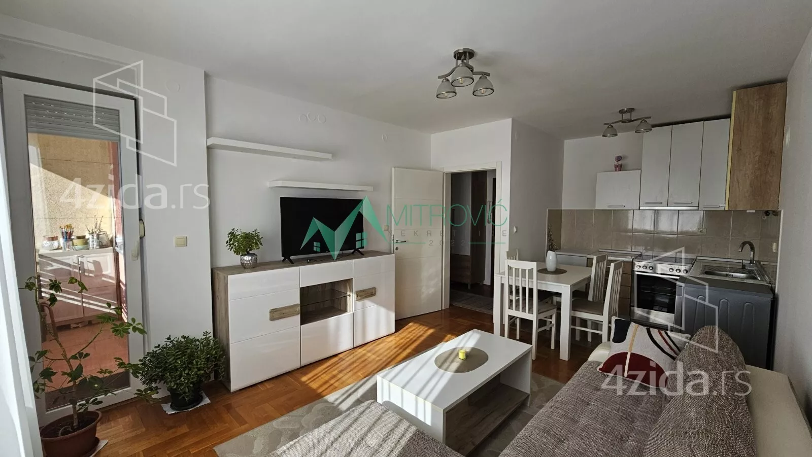 Jednoiposoban stan | 4zida