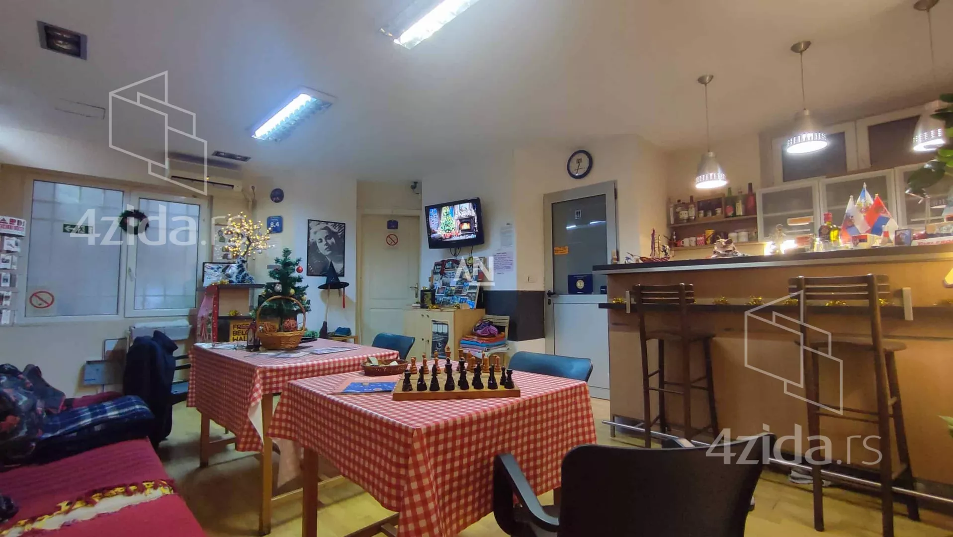 Šestosoban stan | 4zida