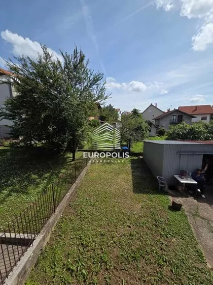 Brusnička | 4zida.rs