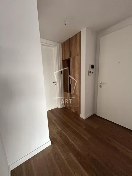 Nikolaja Hartviga | 4zida.rs