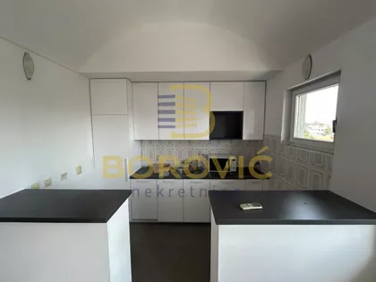 Autokomanda | 4zida.rs