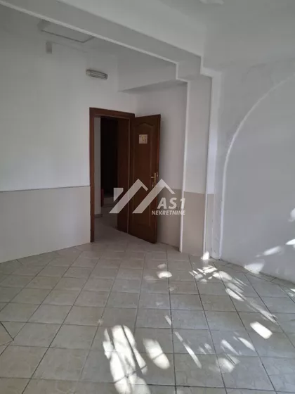 Lasla Gala | 4zida.rs