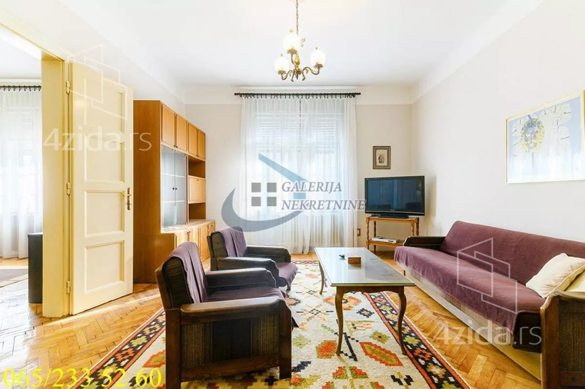 Četvoroiposoban stan | 4zida