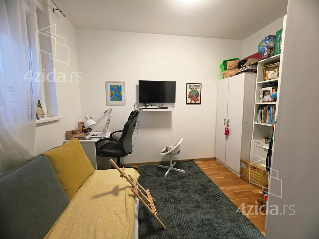 Troiposoban stan | 4zida