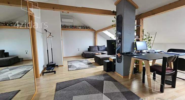 Petosoban stan | 4zida