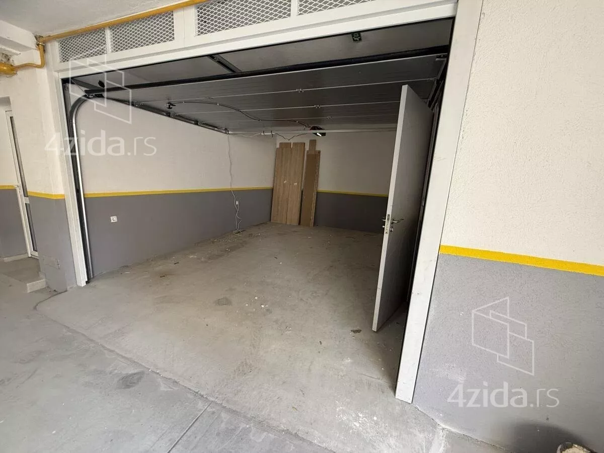 Garaža | 4zida