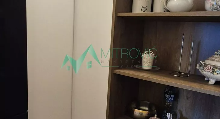 Četvoroiposoban stan | 4zida