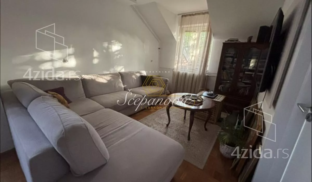 Troiposoban stan | 4zida