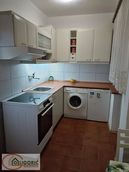 Novosadska | 4zida.rs