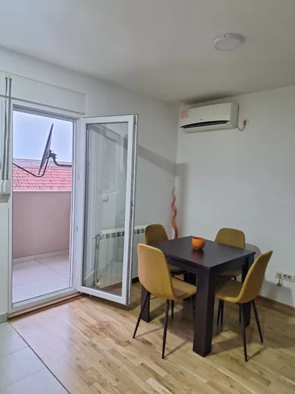 Surčinski Put | 4zida.rs