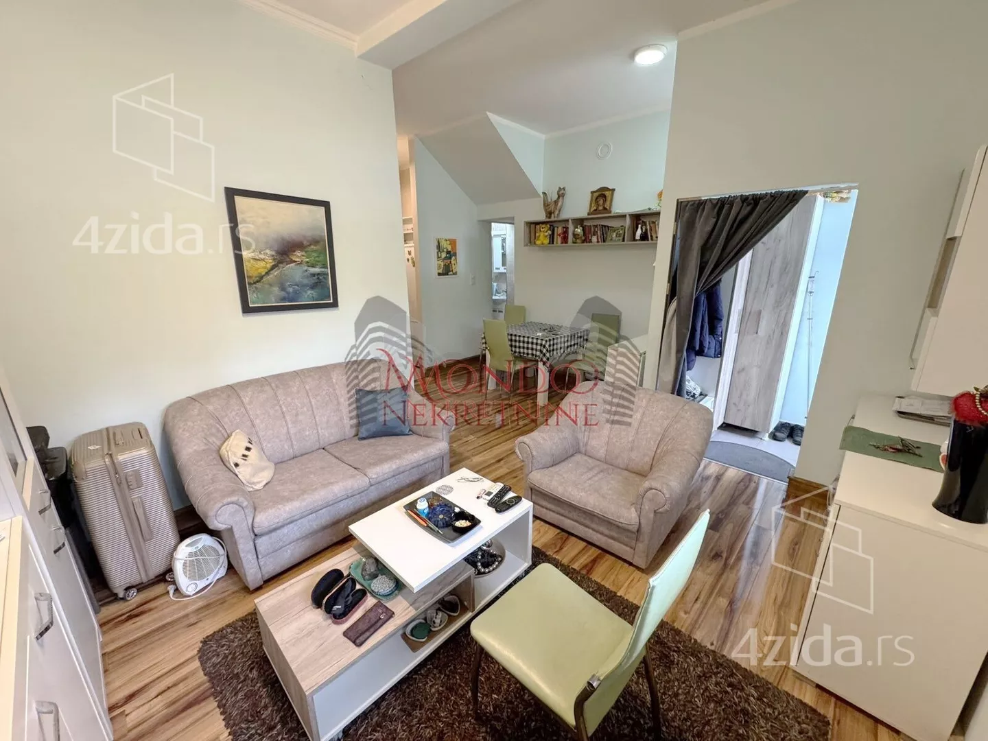 Jednoiposoban stan | 4zida